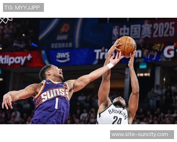 布克半场状态低迷仅得6分依赖队友发挥助力球队表现